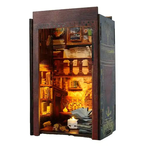 Bookshelf Insert Diorama Puzzle